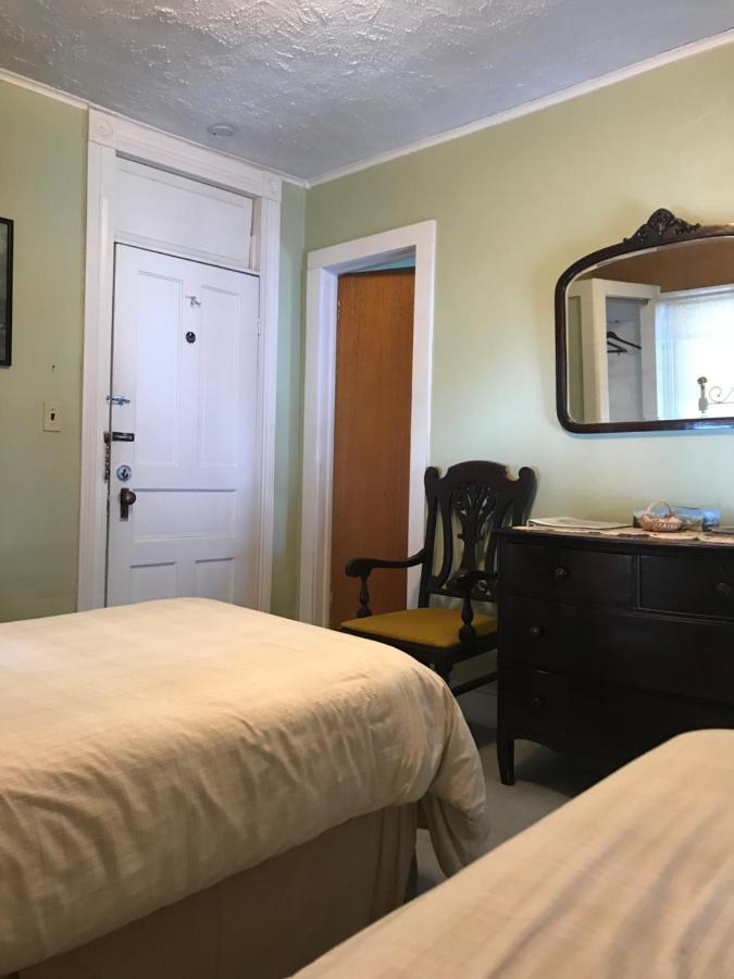 Inn At Starlight Lake & Restaurant Экстерьер фото