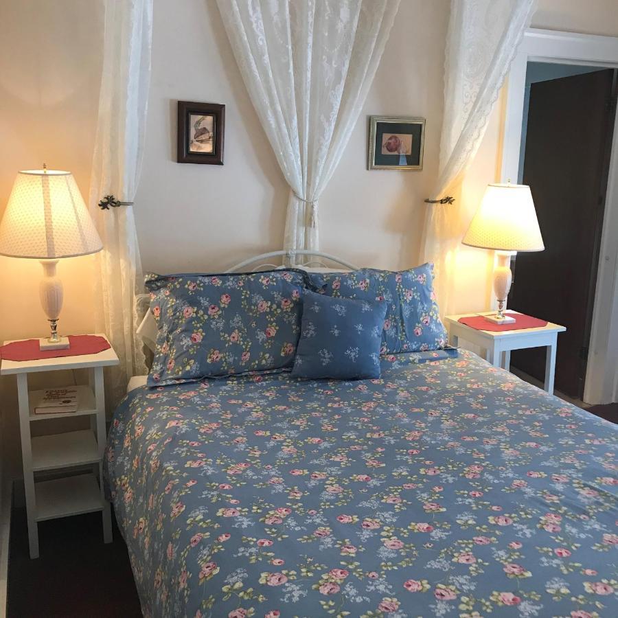 Inn At Starlight Lake & Restaurant Экстерьер фото