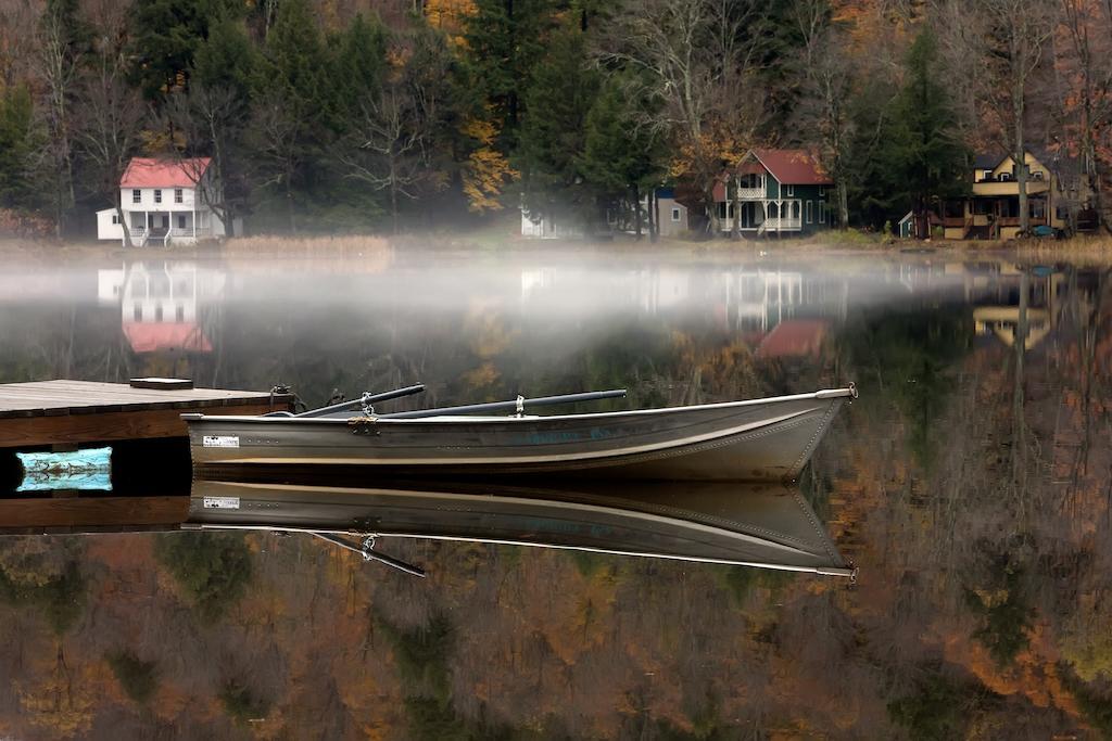 Inn At Starlight Lake & Restaurant Экстерьер фото