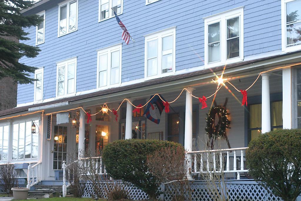 Inn At Starlight Lake & Restaurant Экстерьер фото
